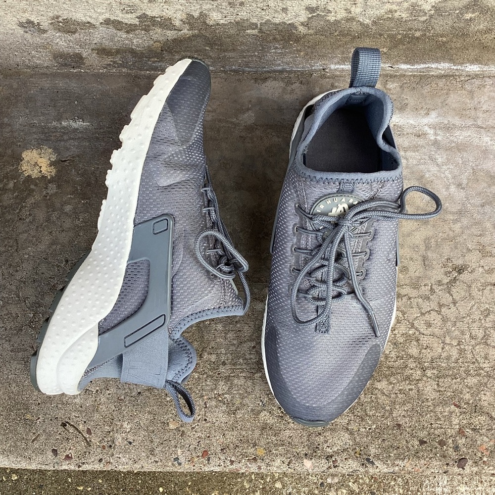Nike Women’s Air Huarache Run Ultra Sneakers, Cool Grey 819151-006 - Size 7.5‎